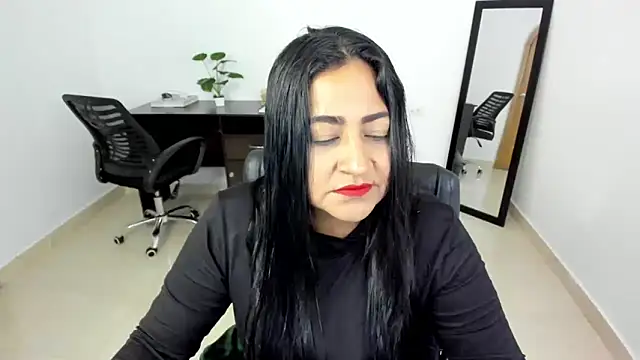 Adele Sweett online show from February 2025 11:32:02 AM