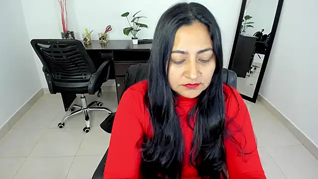 Adele Sweett online show from February 2025 04:53:01 PM