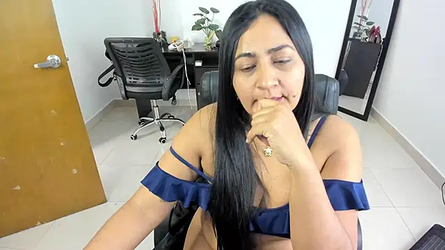 Adele Sweett online show from March 2025 07:29:02 PM