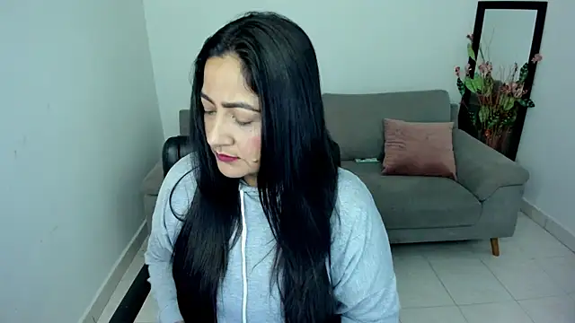 Adele Sweett online show from December 2025 12:21:01 PM