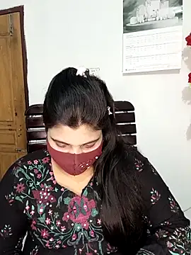 Hot-Angel  online show from February 2026 06:37:01 PM