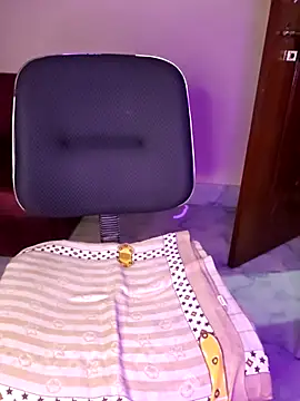 Olivia3 online show from September 2025 08:55:02 PM