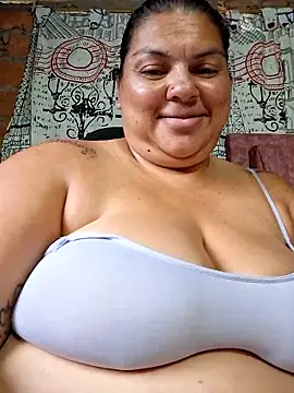 Snapshot of chubby_sexy_big_tits chatting on September 2025 10:00:01 PM chubby sexy big tits online show from September 2025 10:00:01 PM