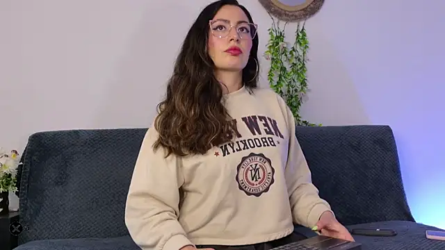 Kendal Mosk online show from April 2026 04:30:02 PM