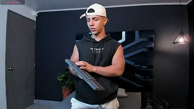 Flynn Riider online show from March 2025 11:10:02 AM