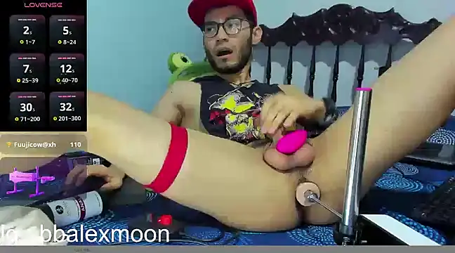 Snapshot of alexdesire chatting on December 2024 10:35:02 PM alexdesire online show from December 2024 10:35:02 PM