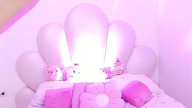 zoewillian online show from December 2025 12:18:01 AM