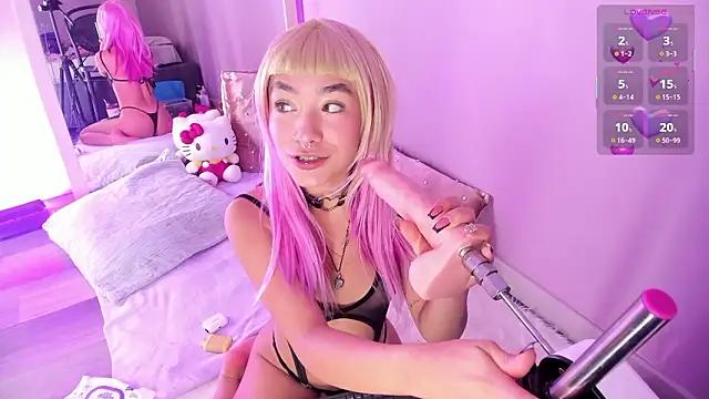 Snapshot of candy__monroe chatting on February 2026 04:23:02 PM candy monroe online show from February 2026 04:23:02 PM