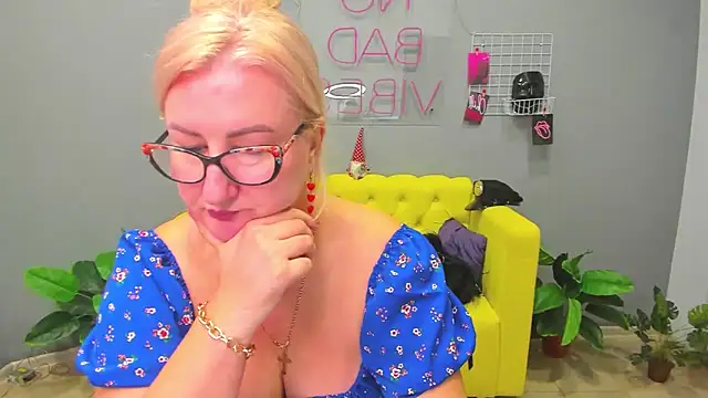 ChristyBrooks online show from January 2025 04:39:01 PM