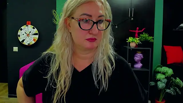 ChristyBrooks online show from February 2025 09:20:02 PM