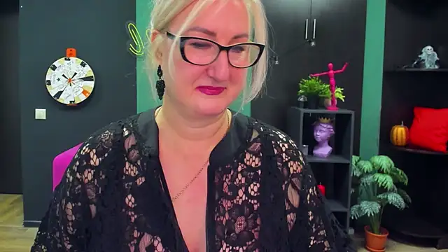 ChristyBrooks online show from February 2025 06:37:01 PM