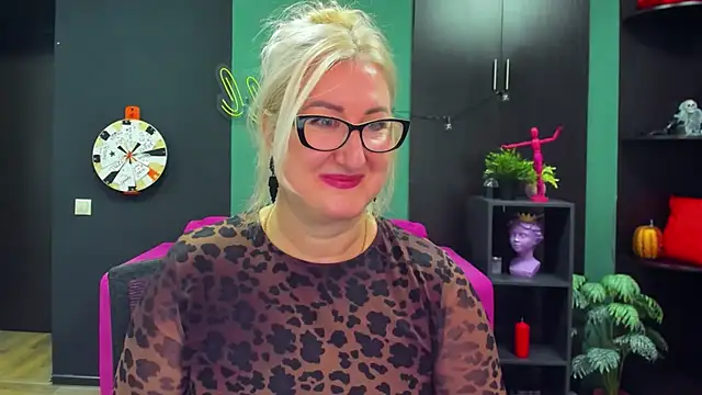 ChristyBrooks online show from February 2025 09:43:01 PM