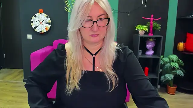 ChristyBrooks online show from February 2025 07:26:01 PM