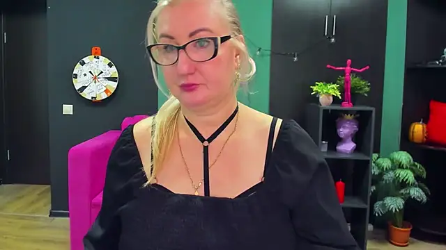 ChristyBrooks online show from February 2025 01:14:01 PM