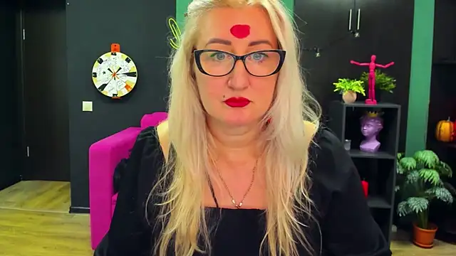 ChristyBrooks online show from March 2025 07:22:01 PM