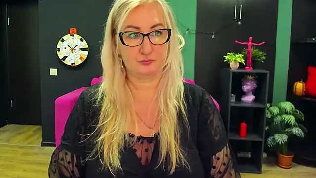 ChristyBrooks online show from March 2025 07:38:01 PM