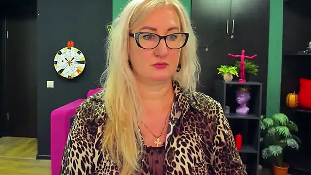 ChristyBrooks online show from March 2025 04:17:02 PM