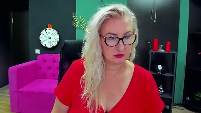 ChristyBrooks online show from September 2025 01:25:02 PM