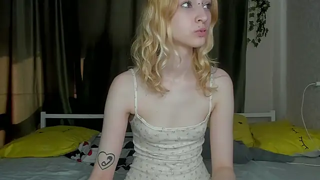 Snapshot of Lexy-Woorhez chatting on May 2026 11:18:02 AM Lexy-Woorhez online show from May 2026 11:18:02 AM
