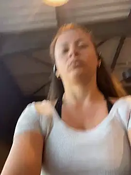 Snapshot of ImImmy chatting on January 2025 12:42:01 PM ImImmy online show from January 2025 12:42:01 PM