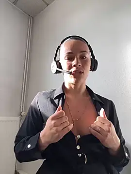 Snapshot of ImImmy chatting on March 2025 08:48:01 AM ImImmy online show from March 2025 08:48:01 AM