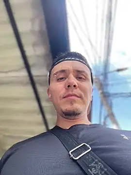 adam-rivera online show from November 2025 05:07:01 PM