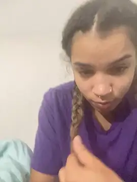 Snapshot of 1prettygem chatting on December 2024 09:46:02 AM 1prettygem online show from December 2024 09:46:02 AM