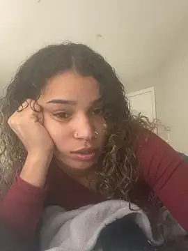 Snapshot of 1prettygem chatting on December 2024 07:32:02 PM 1prettygem online show from December 2024 07:32:02 PM