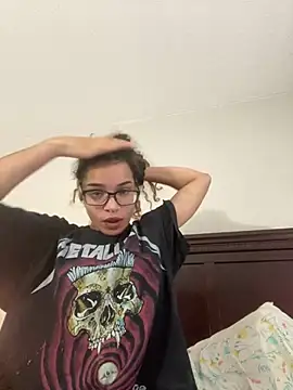 Snapshot of 1prettygem chatting on December 2024 07:11:02 PM 1prettygem online show from December 2024 07:11:02 PM