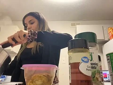 Snapshot of 1prettygem chatting on January 2025 10:01:01 PM 1prettygem online show from January 2025 10:01:01 PM