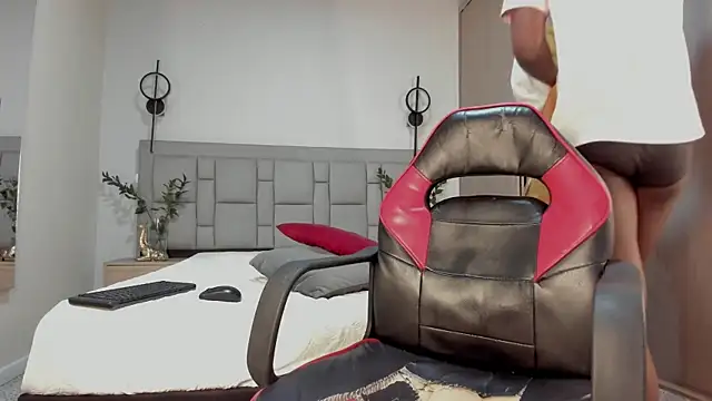 JEFFREY COTTOM online show from November 2025 11:42:02 AM