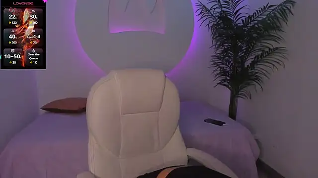 Ariana Pierce online show from November 2025 12:17:01 PM