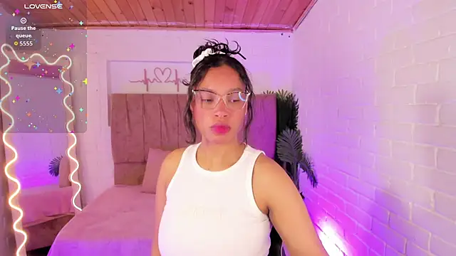 penelope tay1 online show from November 2025 03:19:02 AM