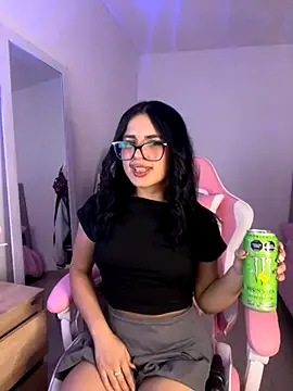 Emily-14 online show from October 2025 04:26:01 AM