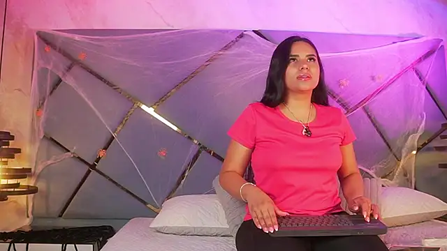 giorgia 13 online show from October 2025 03:07:02 AM