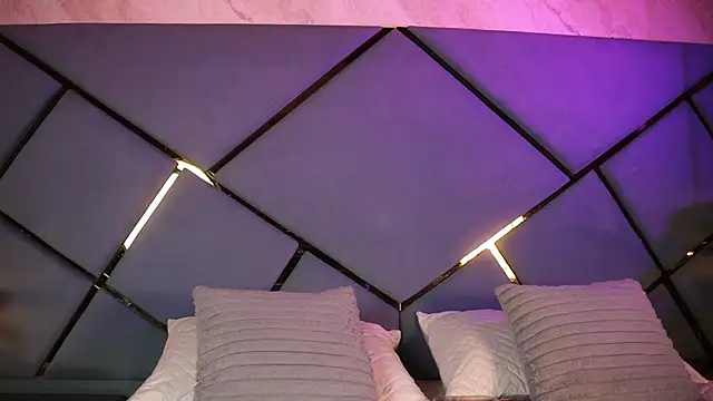 giorgia 13 online show from November 2025 03:19:02 AM