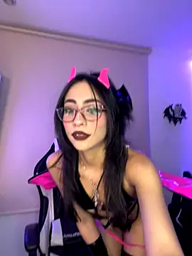 vampy dolll online show from December 2025 10:02:01 AM