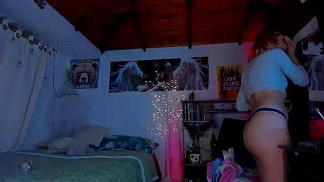 cuteweed420 online show from March 2025 07:53:02 PM