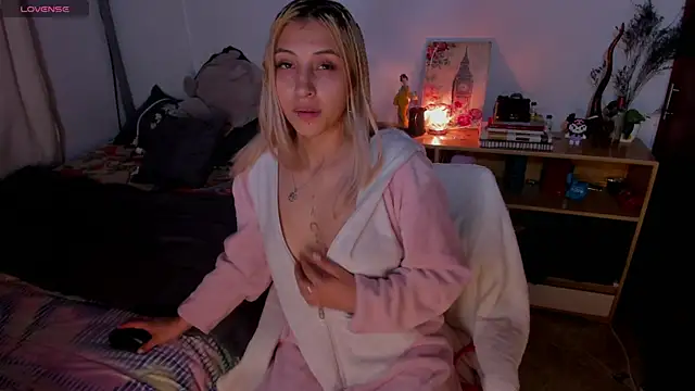 cuteweed420 online show from January 2026 03:10:01 AM