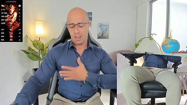 Snapshot of ryan_master_ chatting on December 2024 02:44:01 PM ryan master online show from December 2024 02:44:01 PM