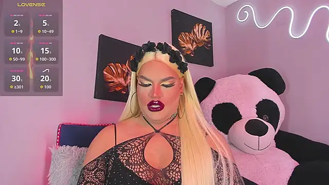 Snapshot of Missisabella_ chatting on September 2025 12:56:02 AM Missisabella  online show from September 2025 12:56:02 AM