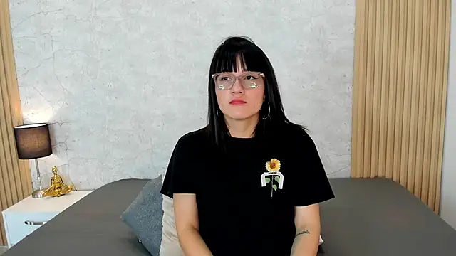 Freyaa   online show from March 2025 09:10:02 PM