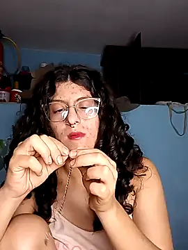 Snapshot of LoveElectra chatting on December 2024 04:32:01 AM LoveElectra online show from December 2024 04:32:01 AM