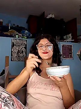 Snapshot of LoveElectra chatting on February 2025 07:02:01 PM LoveElectra online show from February 2025 07:02:01 PM