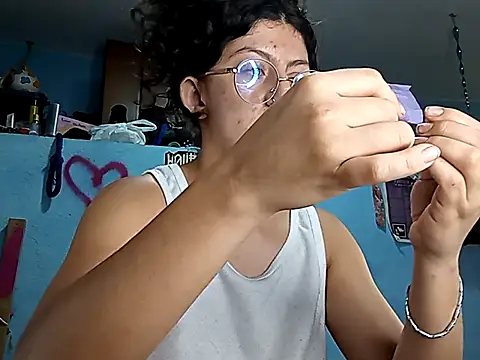 Snapshot of LoveElectra chatting on October 2025 03:08:02 PM LoveElectra online show from October 2025 03:08:02 PM