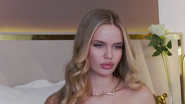 Snapshot of KristinaMaers chatting on January 2025 12:54:02 AM KristinaMaers online show from January 2025 12:54:02 AM