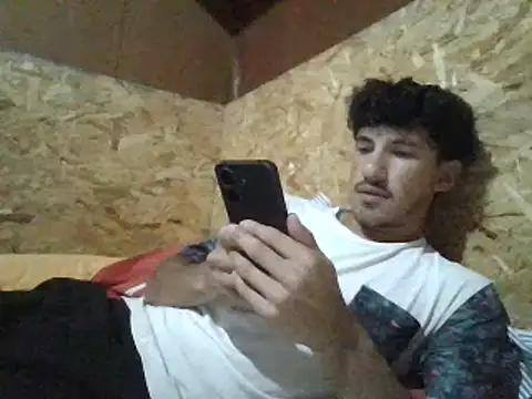 Snapshot of xxx-999 chatting on March 2025 01:32:02 AM xxx-999 online show from March 2025 01:32:02 AM