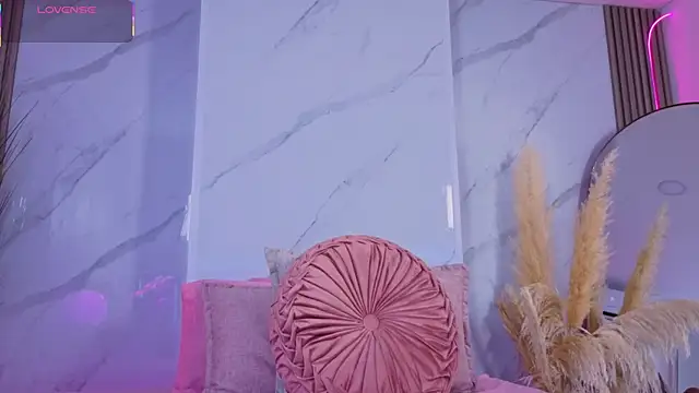 Chlooee   online show from October 2025 02:26:01 AM