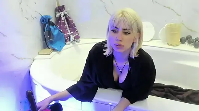 Summer Rosee online show from December 2024 07:51:01 AM