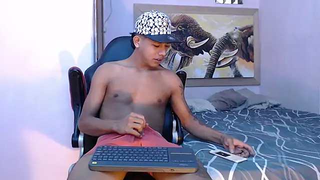 Snapshot of mr_stiven_ chatting on March 2025 01:34:02 AM mr stiven  online show from March 2025 01:34:02 AM